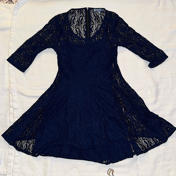 NWOT NAVY BLUE LACE DRESS - Picture 1 of 3